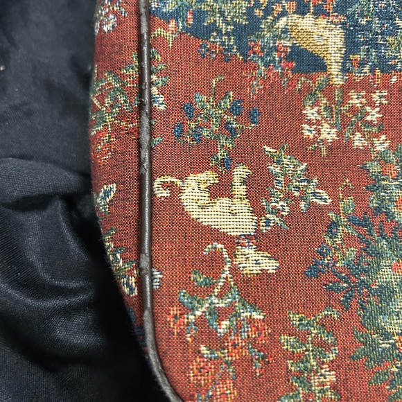Vintage Tapestry Crossbody Bag - Picture 11 of 12